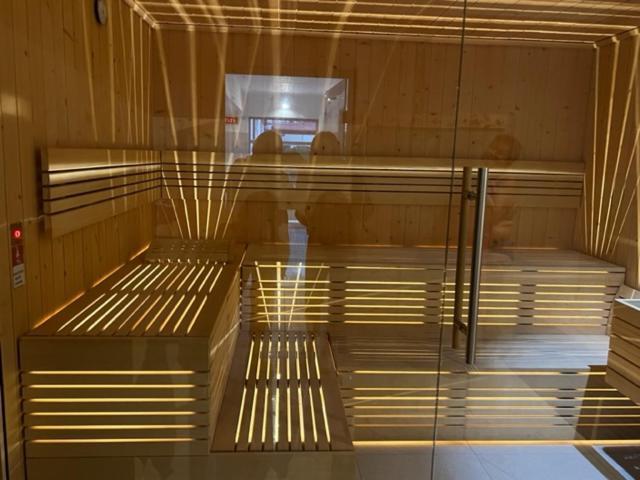 Olymp 114 I 120 Z Basenem, Sauna I Jacuzzi W Cenie Колобжег Экстерьер фото